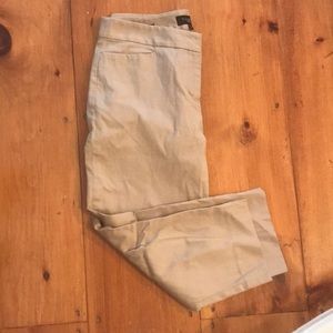 Talbot’s curvy Capri Pants